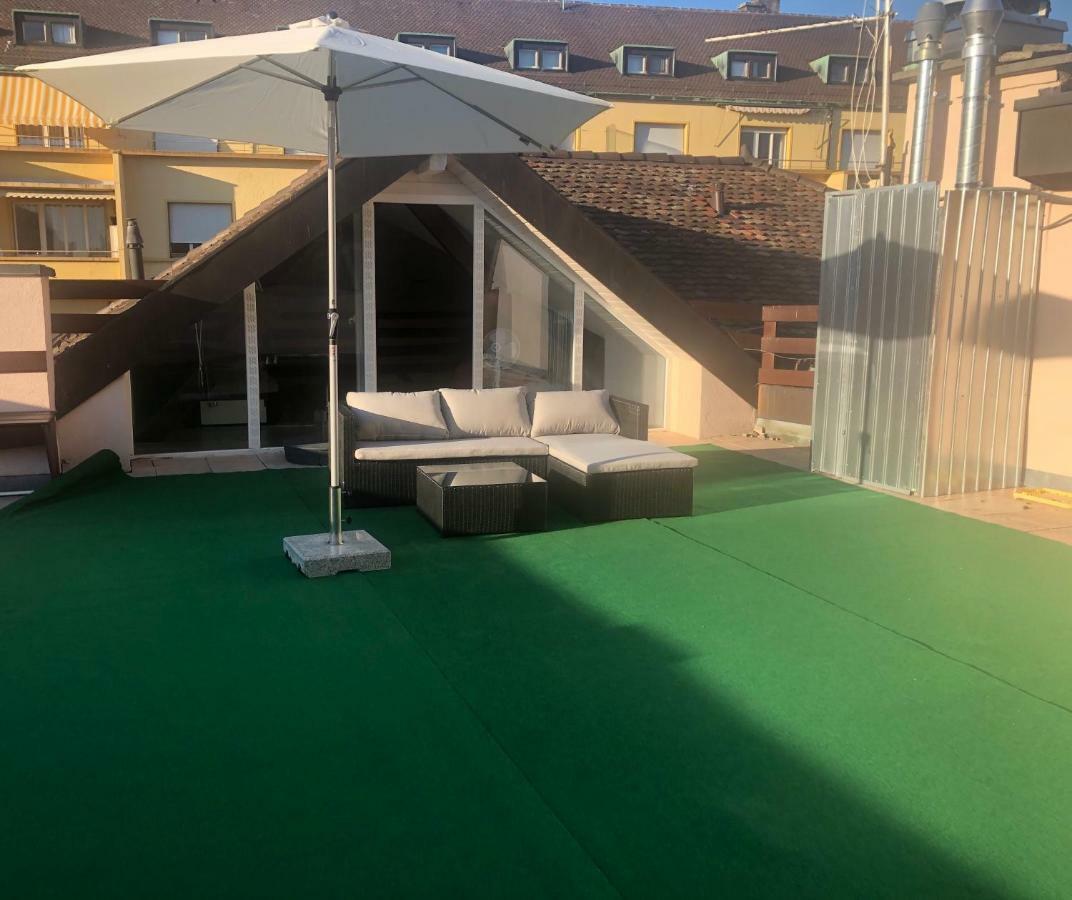 होटल के अलावा De L'hotel De 3*