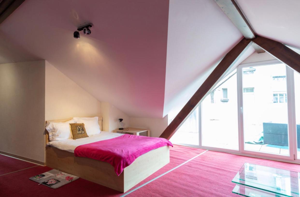 De L'hotel De 3*